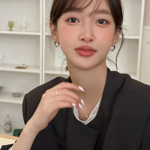 扭曲素圈耳环女2025新款 小众设计感高级耳扣冷淡风耳钉耳饰夏 爆款