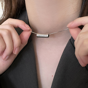 七美德吊坠项链男高级感痞帅配饰蛇骨链轻奢小众嘻哈风女纯银饰品