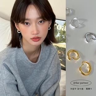 爆款 925银针素圈耳钉女2025新款 小众高级感金色光面磨砂扭曲耳饰