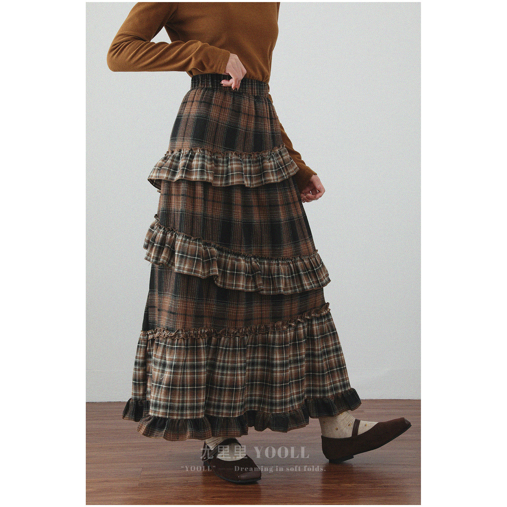美拉德复古格子拼接木耳边半身裙秋冬新款高腰显瘦不规则格纹长裙