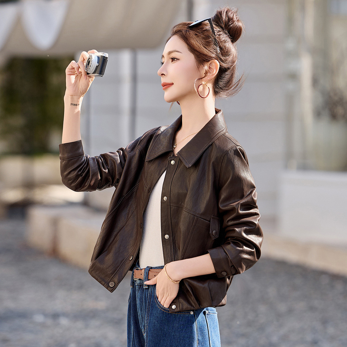 复古翻领皮衣女短款2026春季新款时尚显瘦百搭单排扣机车夹克上衣,女装/女士精品,皮衣,淘宝优惠券,粉丝福利购,淘宝优惠卷