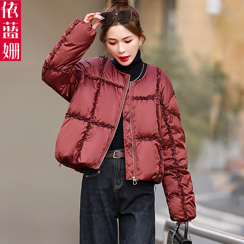 爆款今年流行羽绒服女短款2024冬装新款小个子木耳边拼接加厚外套