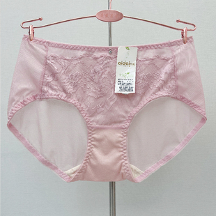 2025新品爱戴内裤性感蕾丝边青年中腰女短裤舒适透气纯色提臀底裤
