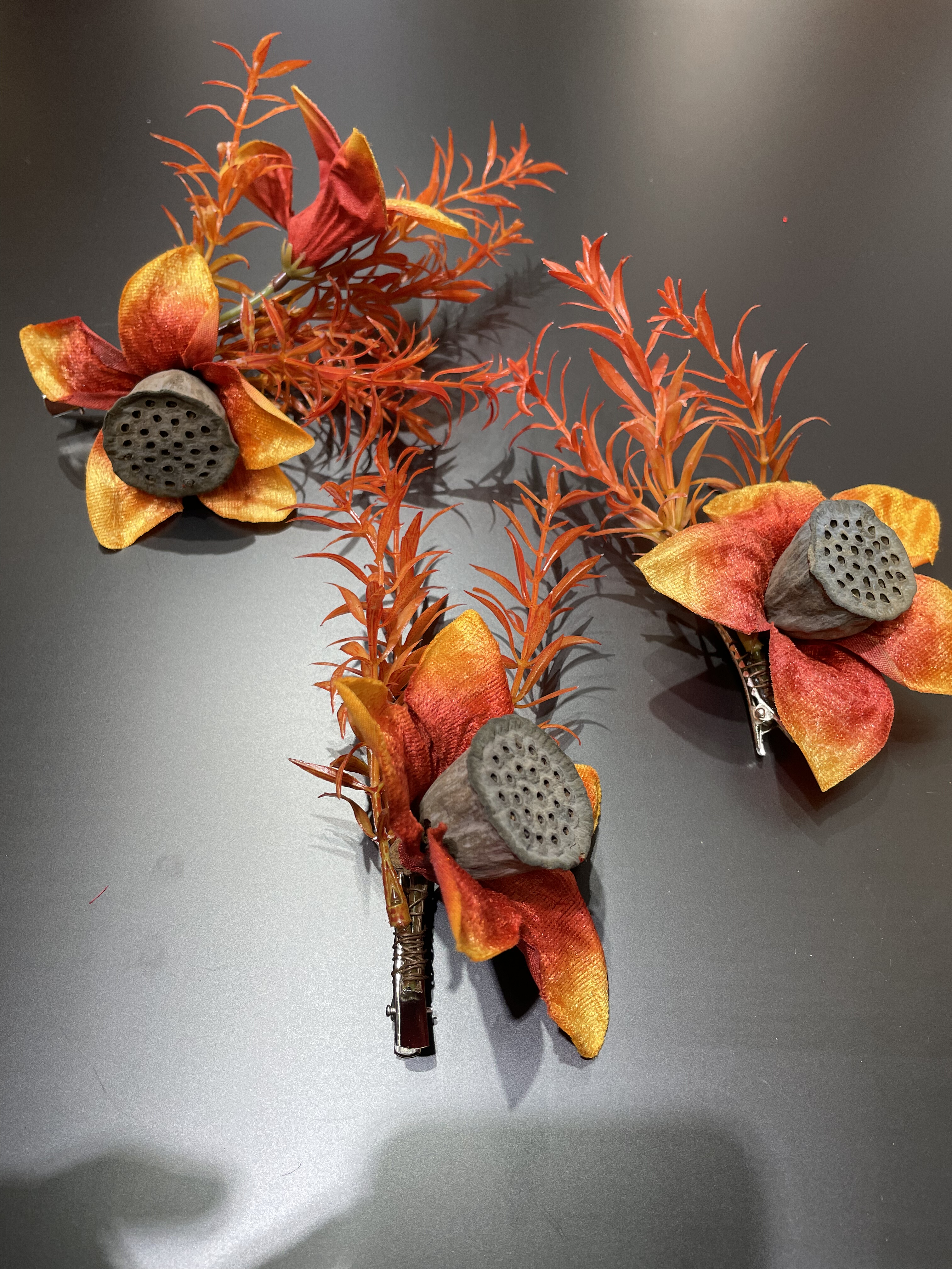 新款新中式国风仿真莲蓬橘色花瓣发夹新娘旗袍婚纱礼服头饰造型