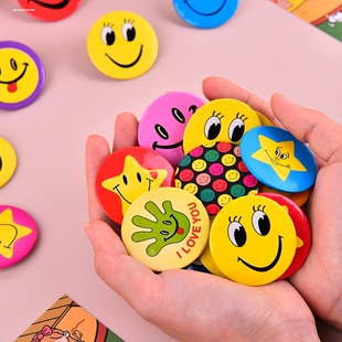 笑脸胸针烤漆导购胸牌微笑服务之星徽章金属领徽可爱胸章