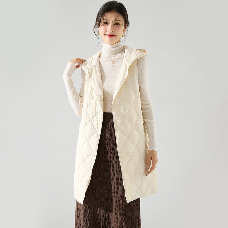 2025秋冬季中长款过膝白鸭绒时尚叠穿V领连帽羽绒服马甲外套女薄