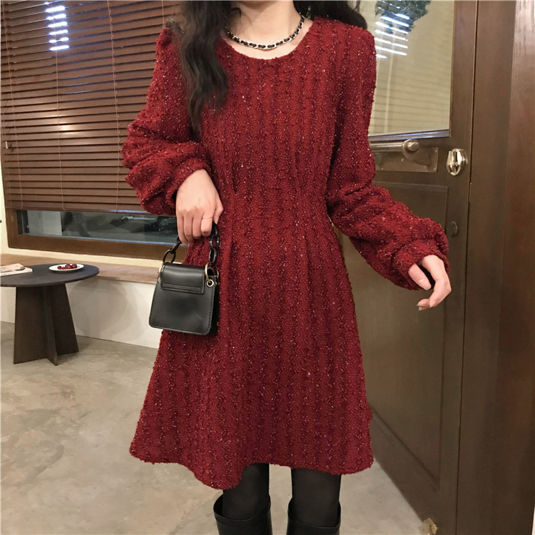Red French dress in autumn and winter with real price