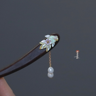 原创【年年有余】新中式发簪蝶贝金鱼大叶檀木簪珍珠流苏盘发日常
