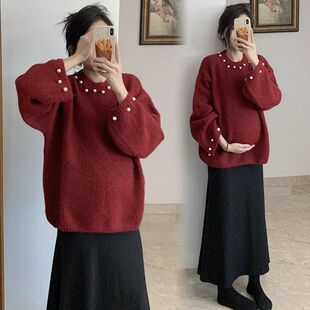2026新款孕妇装慵懒风钉珠红色针织衫上衣春秋孕期宽松休闲毛衣女