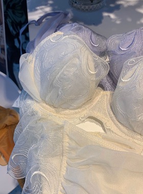 日系chut轻薄云纹刺绣蕾丝少女文胸薄款贵妇内衣性感聚拢上托