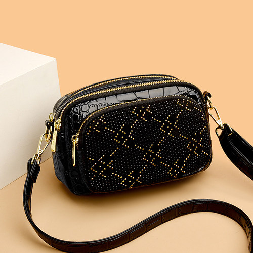 牛皮镶钻多层口袋小方包