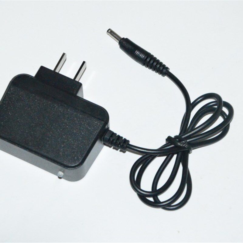 雅纳 YN-803 804 802 805 303 304 907强光LED锂电头灯 555充电器