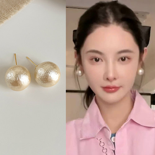 棉花珍珠款耳钉女复古独特设计
