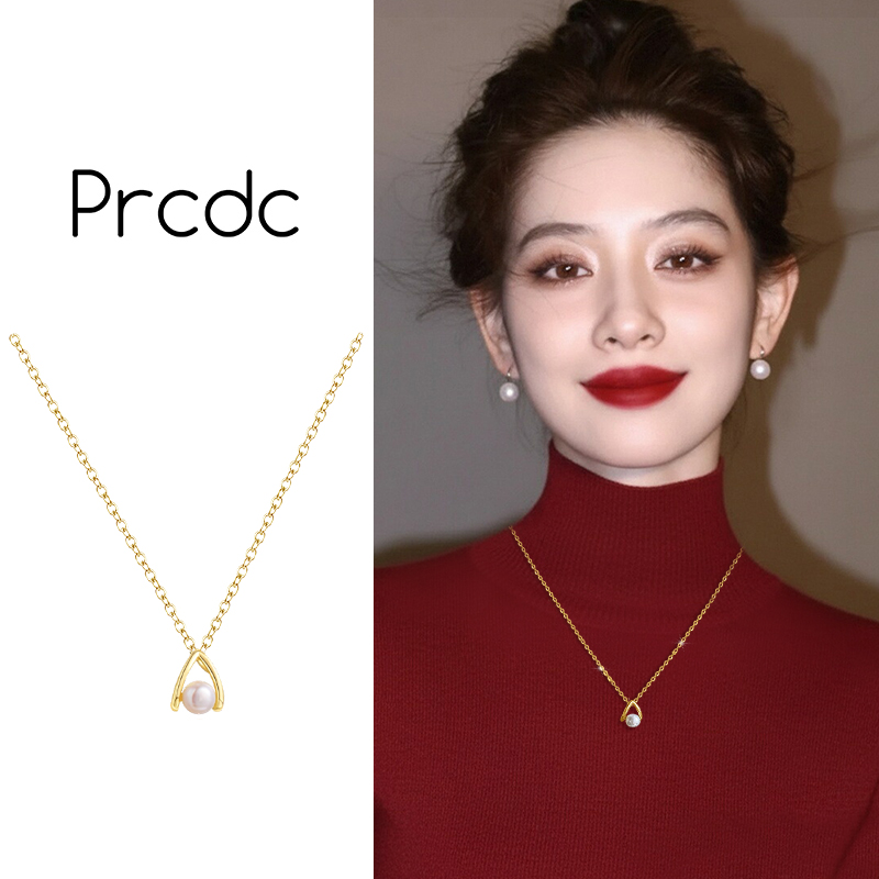 金色珍珠款吊坠项链女士轻奢小众设计感毛衣链秋冬节日高级感配饰,饰品/流行首饰/时尚饰品新,项链,淘宝优惠券,粉丝福利购,淘宝优惠卷