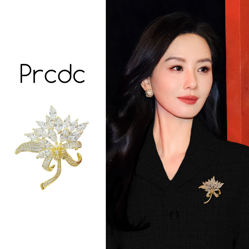 小众设计感金色胸针高档