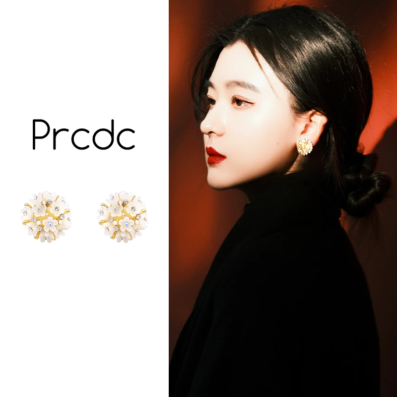 金色轻奢花朵螺旋耳夹