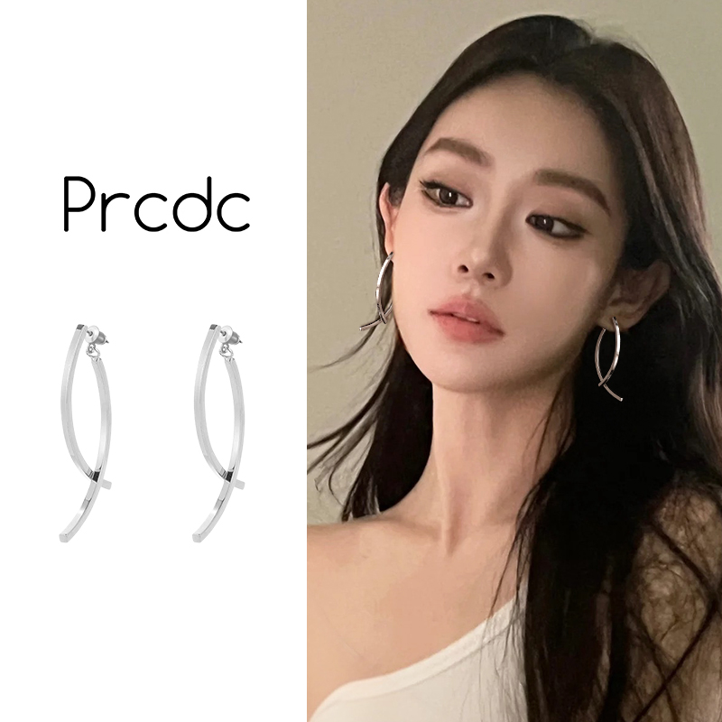 简约大气高级感耳环银色