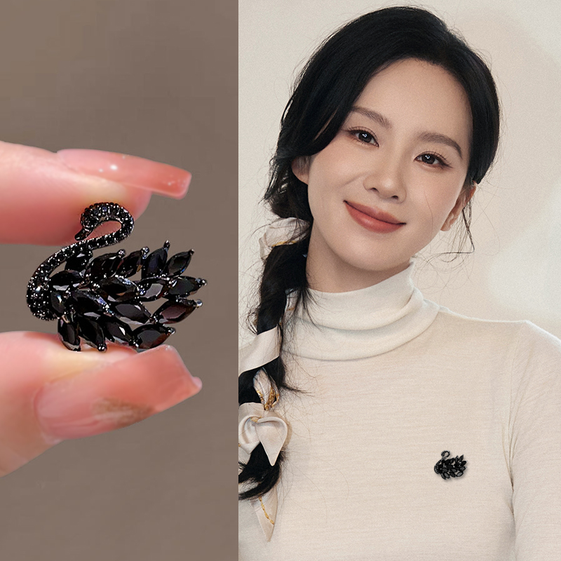 黑色天鹅胸针轻奢高级感