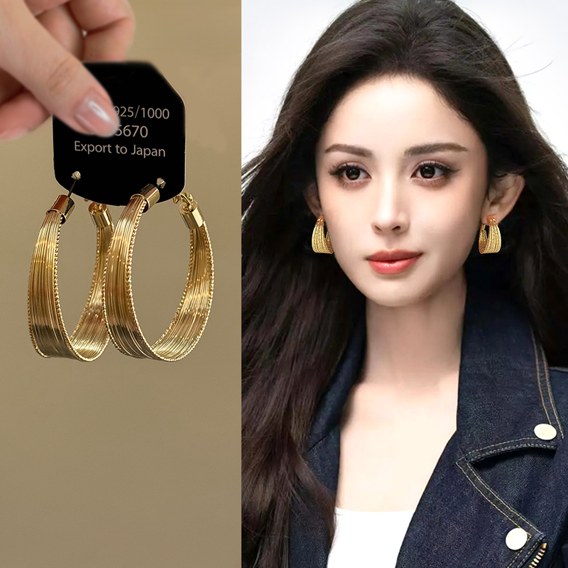 金色港风拉丝纹理耳环