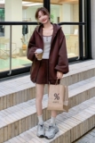 秋季新款连帽卫衣外套女宽松显瘦休闲短裤两件套6031P155K218，女装套装/套裙，维壹
