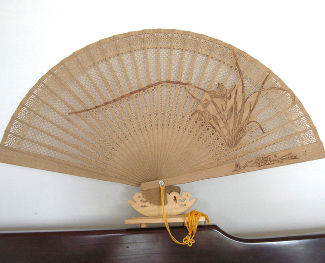 여름 세일 중국어 특성 공예 작은 접는 팬 전통 백단 팬 난초 대외 선물