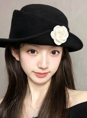 赫本风斜檐礼帽女 珍珠山茶花黑色毡帽 秋冬优雅拍照气质毛呢帽