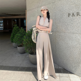 V领上衣阔腿裤 奶茶色无袖 套装 5折