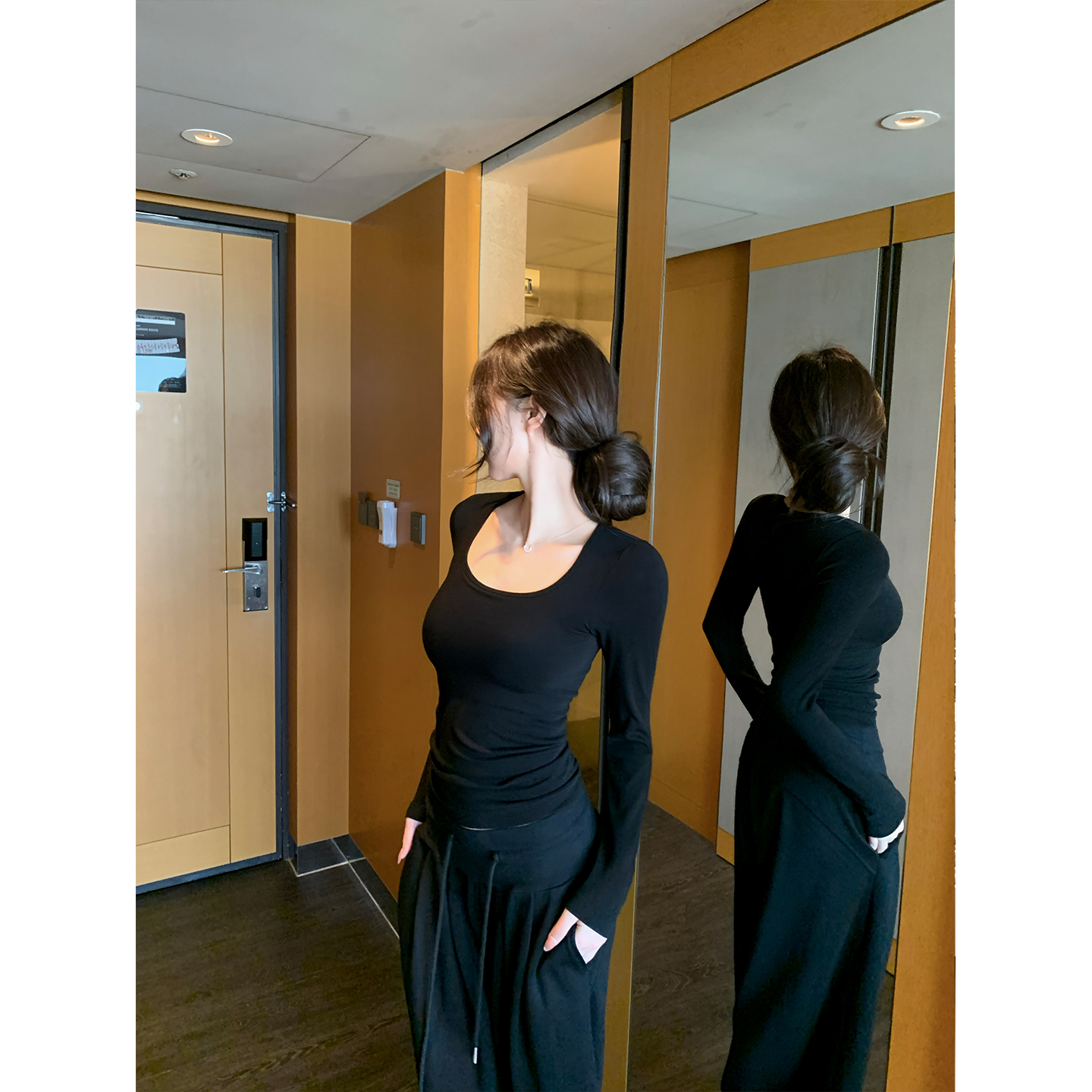 GYOKUU 【黑之黑】山羊绒无缝胸垫收腹乳胸垫一体长袖打底衫