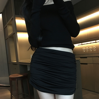【5折】GYOKUU 黑色褶皱包臀半身裙