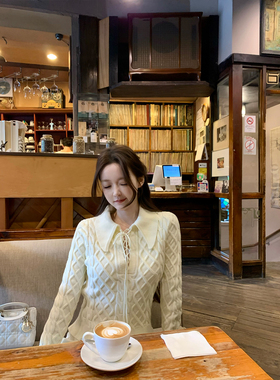 GYOKUU 【纯牛奶】奶白色系带菱格针织毛衣