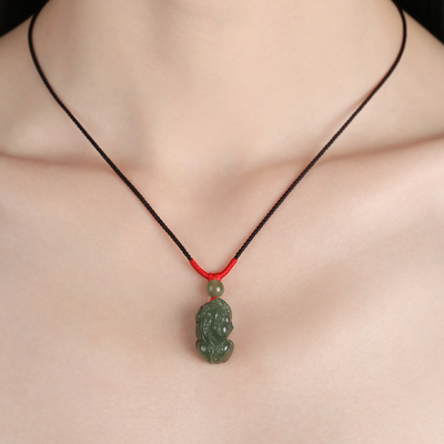 天然和田玉小霸王貔貅吊坠青玉皮丘湖水绿招财男女项链本命年挂件