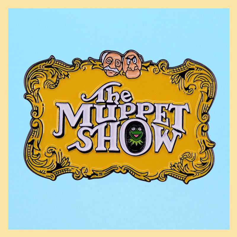 "布偶秀"-标志胸针可爱字母个性潮流徽章70/80年代喜剧动画小别针