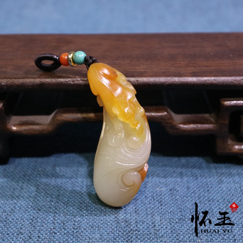 【怀玉】现货在售新疆和田玉籽料黄沁苏工如意鼠男女挂件吊坠