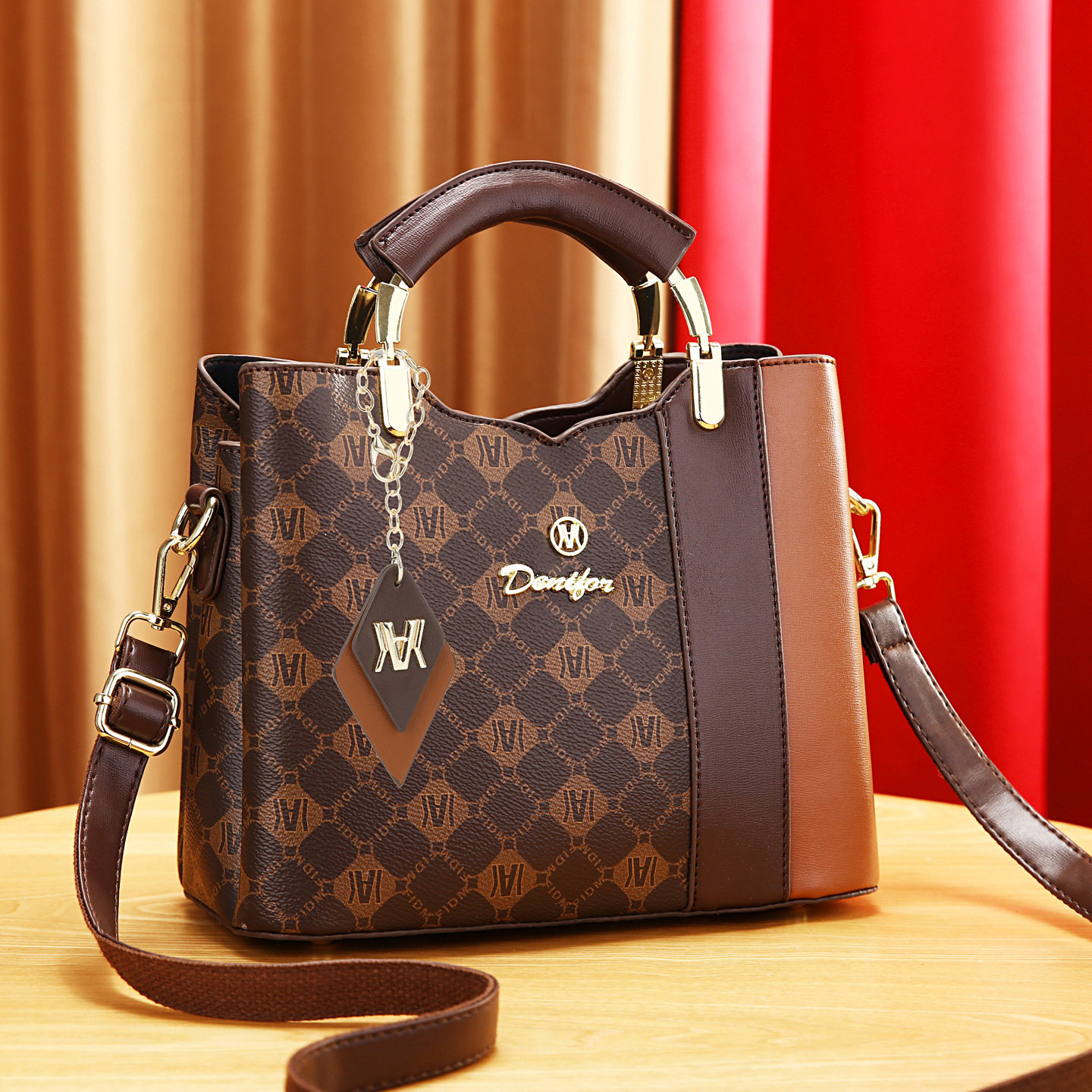 女包2025新款时尚百搭大容量中年妈妈包撞色气质单肩斜挎包,箱包皮具/热销女包/男包,托特包,淘宝优惠券,粉丝福利购,淘宝优惠卷