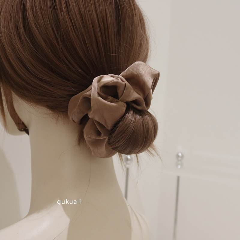 小众设计感高级感缎面大肠发圈