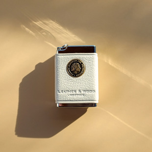 一皮一木 便携式烟灰缸户外迷你铝带盖ins风手工真皮烟灰盒