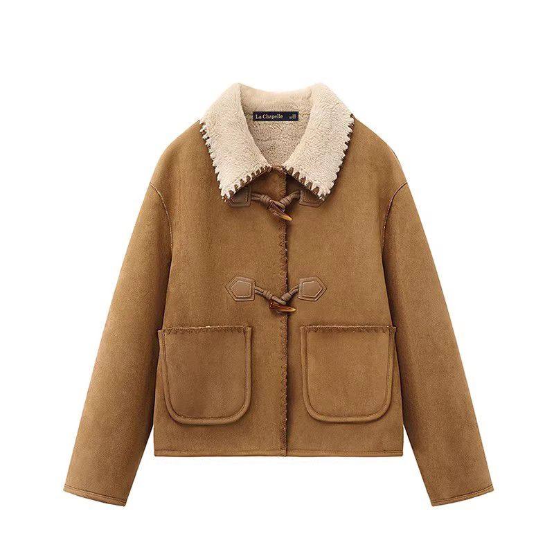 2025年冬季复古风麂皮绒翻领牛角扣羊羔毛短外套女驼色加厚保暖,女装/女士精品,短外套,淘宝优惠券,粉丝福利购,淘宝优惠卷