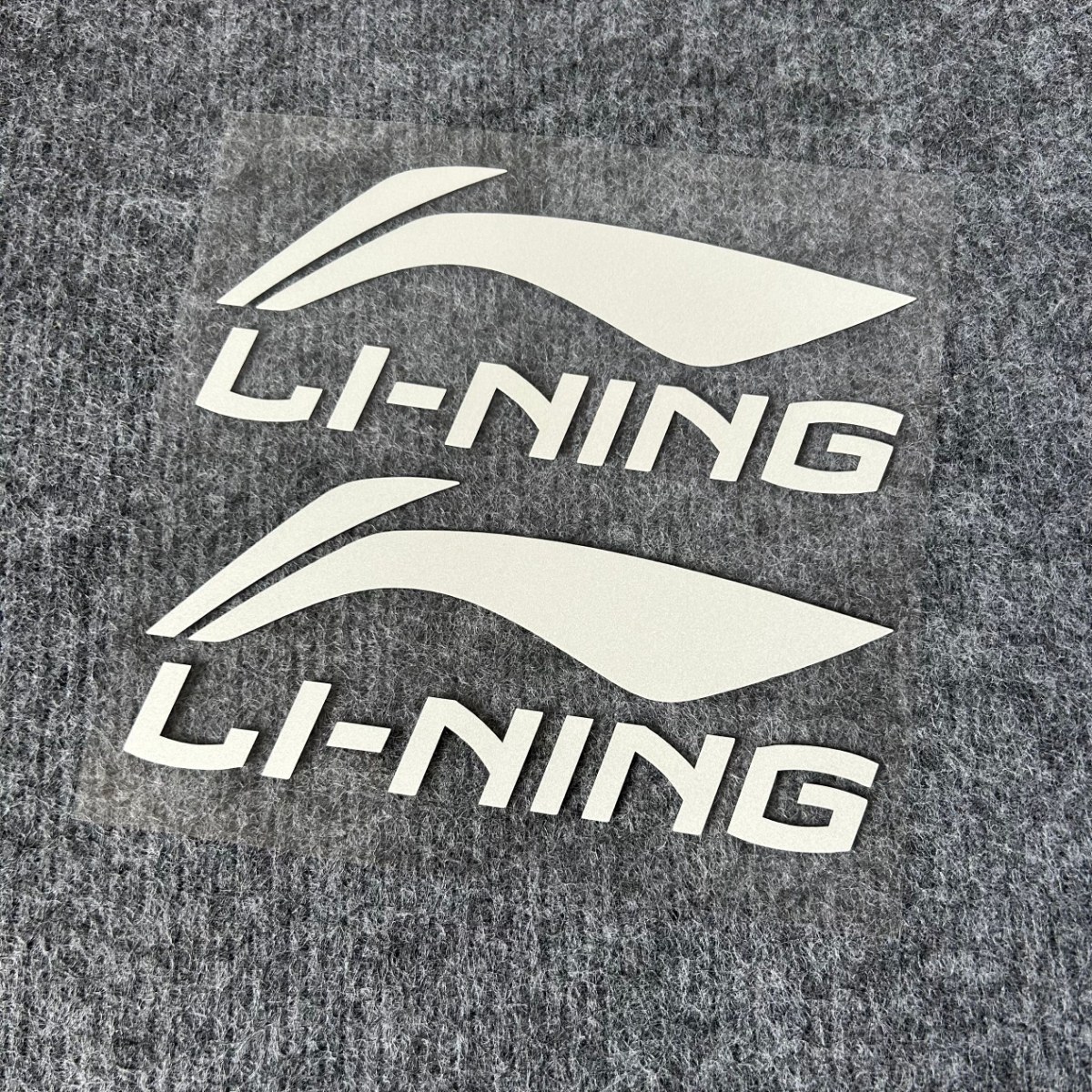 适用于李宁羽毛球筒logo贴纸汽车后窗玻璃标志防水防晒反光