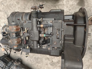 法士特变速箱 12档变速箱12JSD240TA带同步器快速箱传动轴取力器