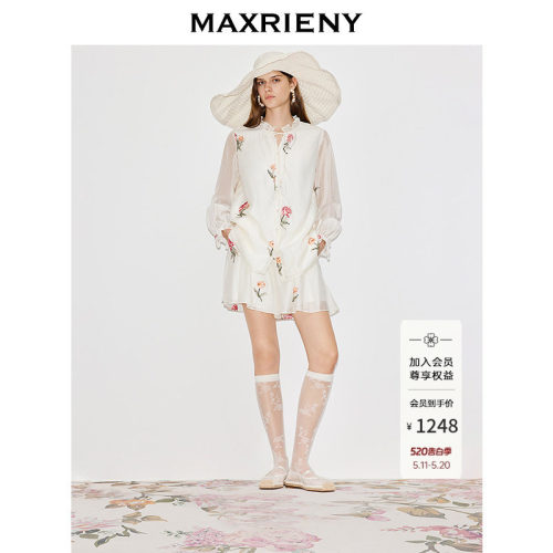 玫瑰绣花设计，领口飘带设计