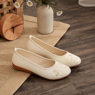 防滑妈妈鞋 女牛筋软底不累脚民族风绣花鞋 老北京布鞋 新款