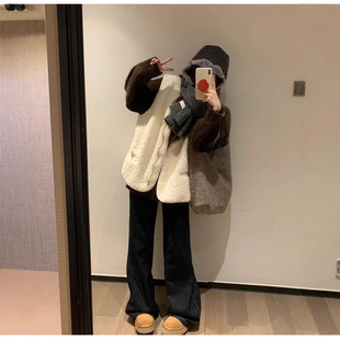 奶呼呼白色羊羔毛摇粒绒马甲女2025新款秋冬季配卫衣叠外穿马甲