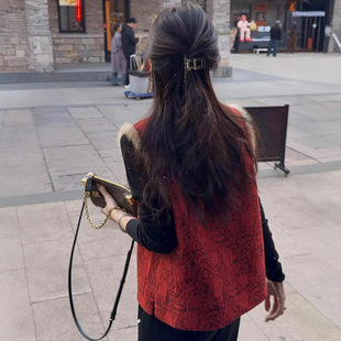 园园美衣色提花马甲女2026冬款国风保暖坎肩拜年服高级感加厚马夹