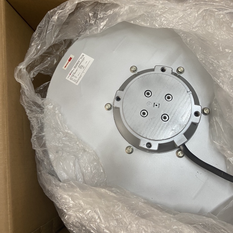 德国rosenberg DKHR500-4 SW155.6LA-001 400V 1.67KW 离心风机