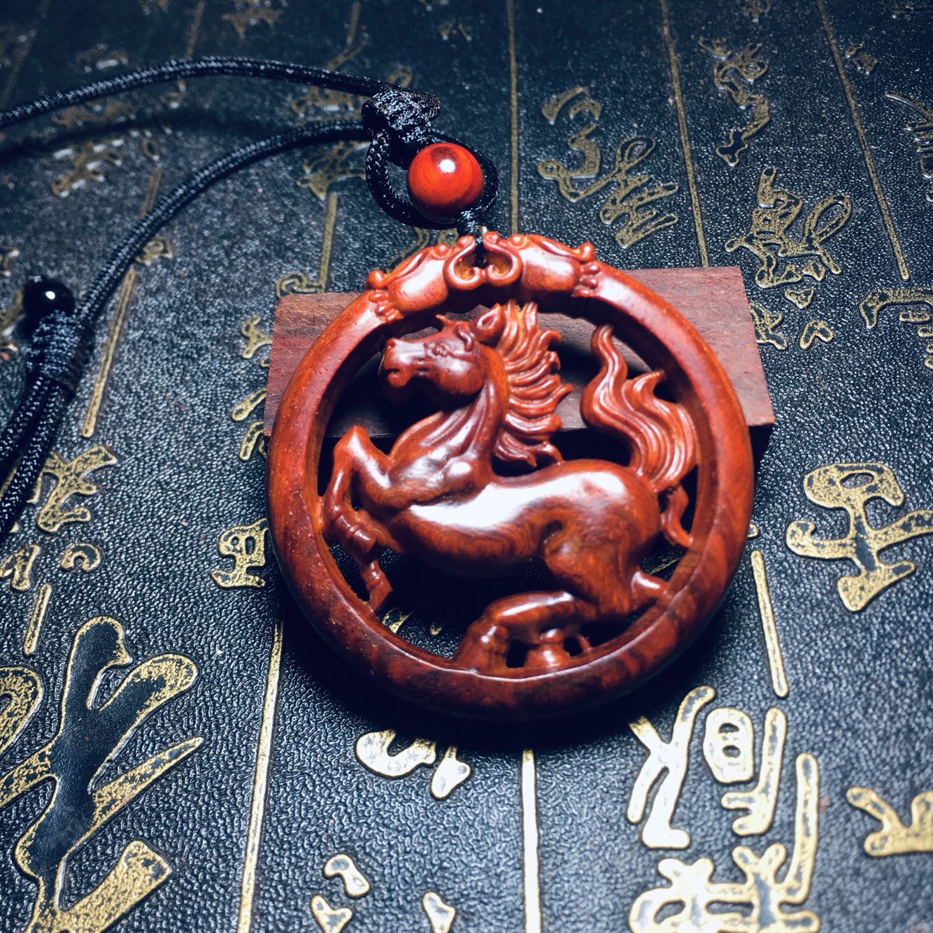 印度小叶紫檀木雕马挂件项链钥匙扣红木马挂件木雕生肖镂空吊坠