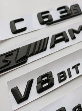 奔驰车标C63S A45 GLA45 CLA45 CLS63 E63 S AMG字标后尾标志黑色