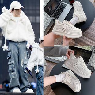 周深明星同款小白鞋2025新款爆款春厚底轻便软底显脚小高级感板鞋