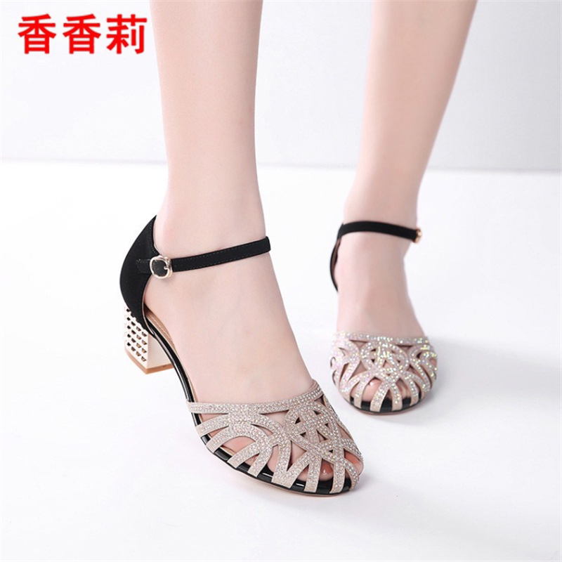 香香莉女鞋夏季新款时尚镶钻镂空一字扣带舒适百搭粗跟凉鞋l30821