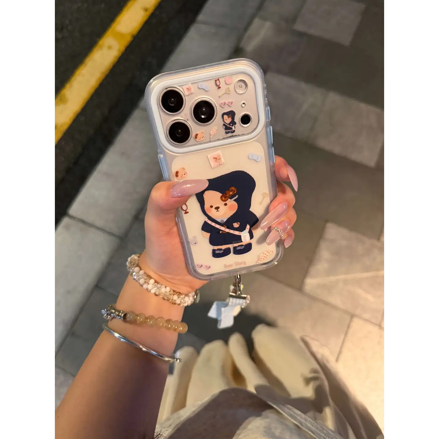 磨砂雨衣小熊简约ins手机壳18promax17promax保护18pro苹果17pro女iPhone16pro双层iphone16卡通iPhone17
