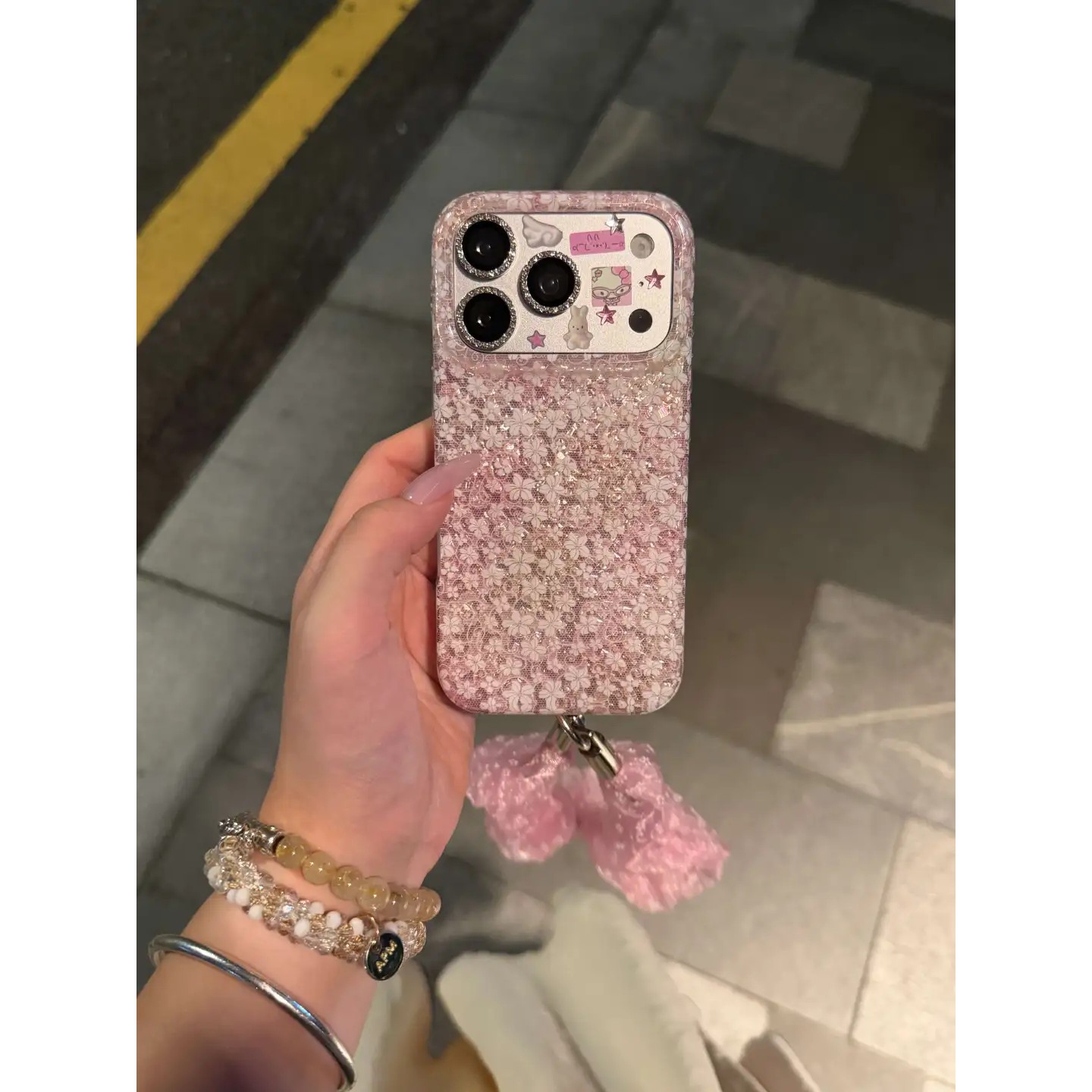 粉色蕾丝花朵简约ins手机壳17promax保护苹果17pro女iPhone16pro双层iphone16卡通iPhone17苹果15pro